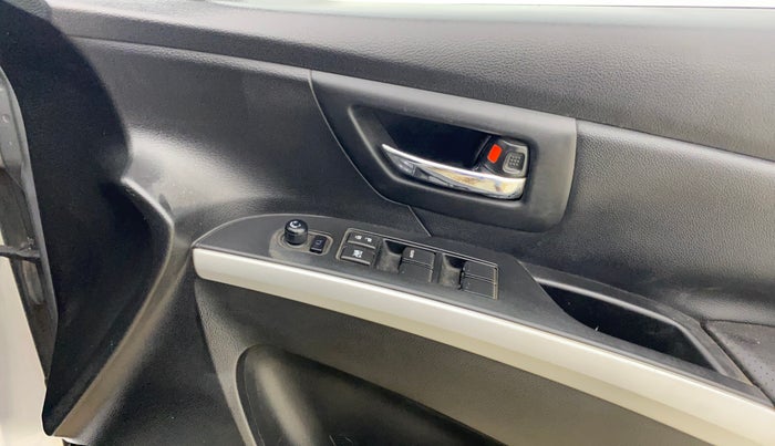 2016 Maruti S Cross ALPHA 1.6, Diesel, Manual, 87,661 km, Driver Side Door Panels Control