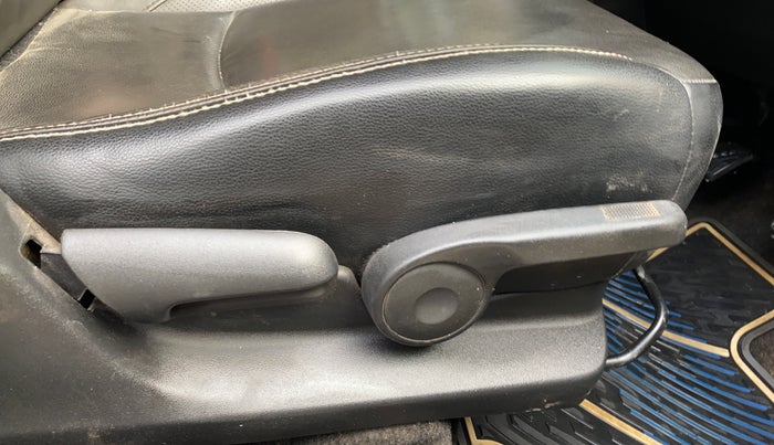 2016 Maruti S Cross ALPHA 1.6, Diesel, Manual, 87,661 km, Driver Side Adjustment Panel