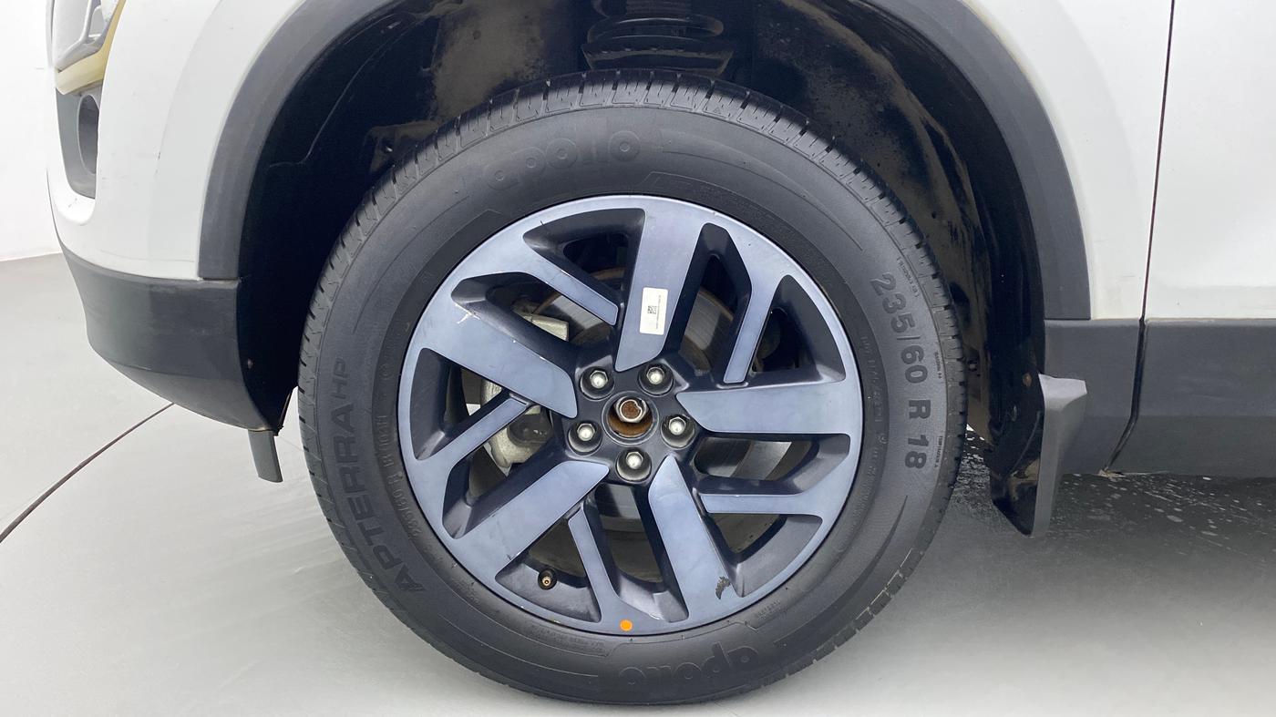 2022 Tata Safari XZA PLUS GOLD, Diesel, Automatic, 20,621 km, Left Front Wheel