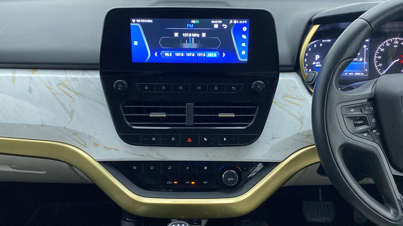 2022 Tata Safari XZA PLUS GOLD, Diesel, Automatic, 20,621 km, Air Conditioner