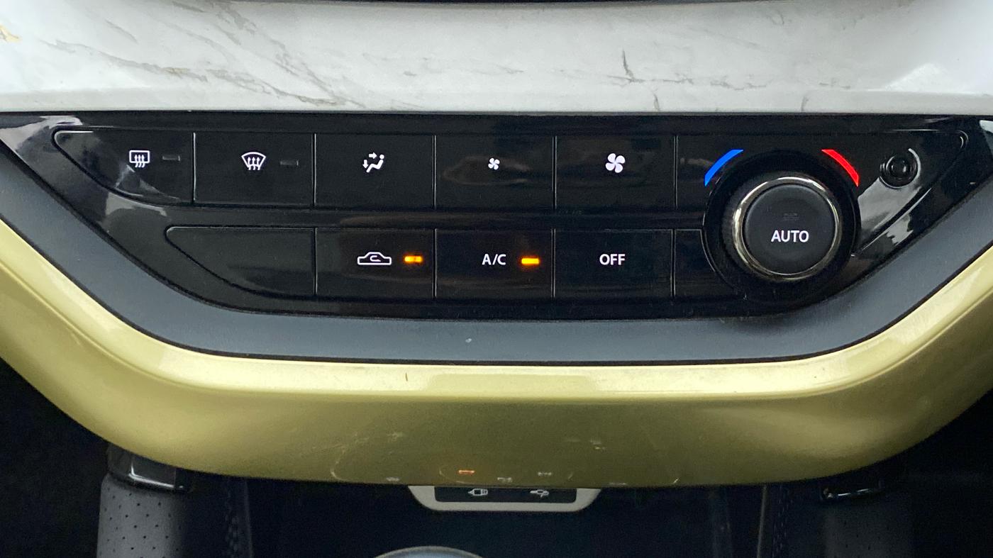 2022 Tata Safari XZA PLUS GOLD, Diesel, Automatic, 20,621 km, Automatic Climate Control