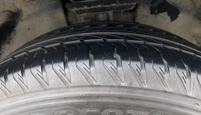 2022 Tata Safari XZA PLUS GOLD, Diesel, Automatic, 20,621 km, Right Front Tyre Tread