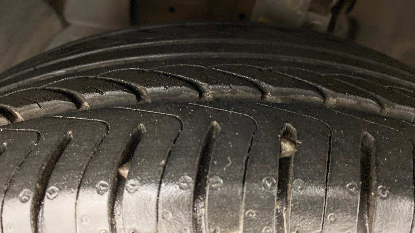 2019 Ford Ecosport 1.5 TITANIUM PLUS TI VCT AT, Petrol, Automatic, 10,287 km, Left Front Tyre Tread