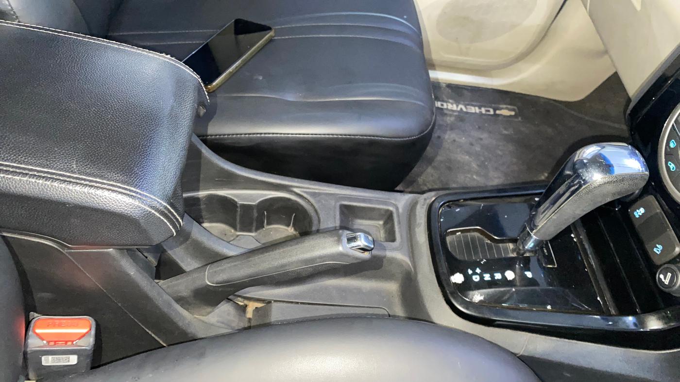 2016 Chevrolet Trailblazer LTZ AT, Diesel, Automatic, 95,632 km, Gear Lever