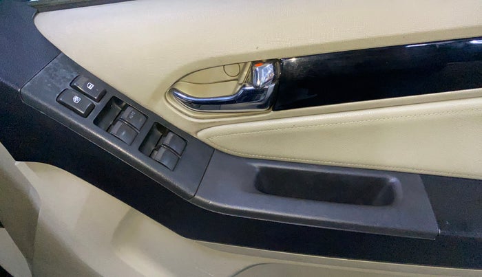 2016 Chevrolet Trailblazer LTZ AT, Diesel, Automatic, 95,549 km, Driver Side Door Panels Control