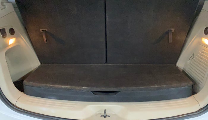 2016 Chevrolet Trailblazer LTZ AT, Diesel, Automatic, 95,549 km, Boot Inside