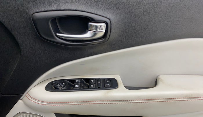 2018 Jeep Compass LIMITED 1.4 PETROL AT, Petrol, Automatic, 67,399 km, Driver Side Door Panels Control