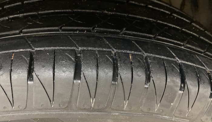 2021 Toyota URBAN CRUISER HIGH GRADE MT, Petrol, Manual, 1,00,845 km, Left Front Tyre Tread