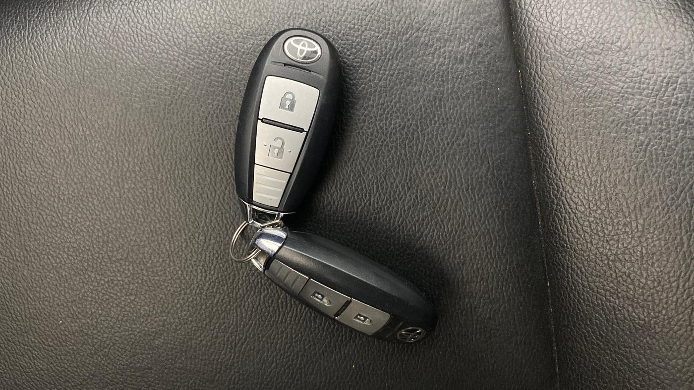 2021 Toyota URBAN CRUISER HIGH GRADE MT, Petrol, Manual, 1,00,845 km, Key Close Up