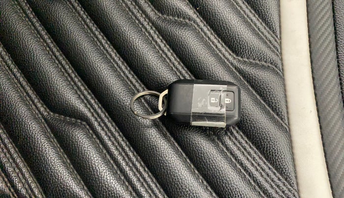 2018 Maruti Swift ZXI AMT, Petrol, Automatic, 44,372 km, Key Close Up