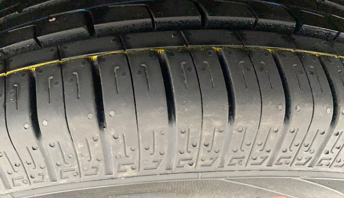 2018 Maruti Swift ZXI AMT, Petrol, Automatic, 44,372 km, Left Front Tyre Tread