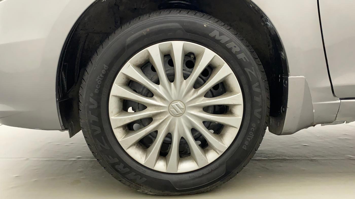 2015 Maruti Ciaz VXI+, Petrol, Manual, 1,09,884 km, Left Front Wheel