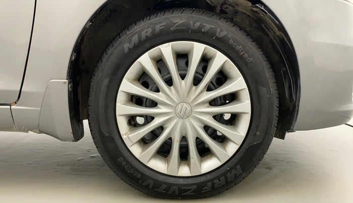 2015 Maruti Ciaz VXI+, Petrol, Manual, 1,09,884 km, Right Front Wheel