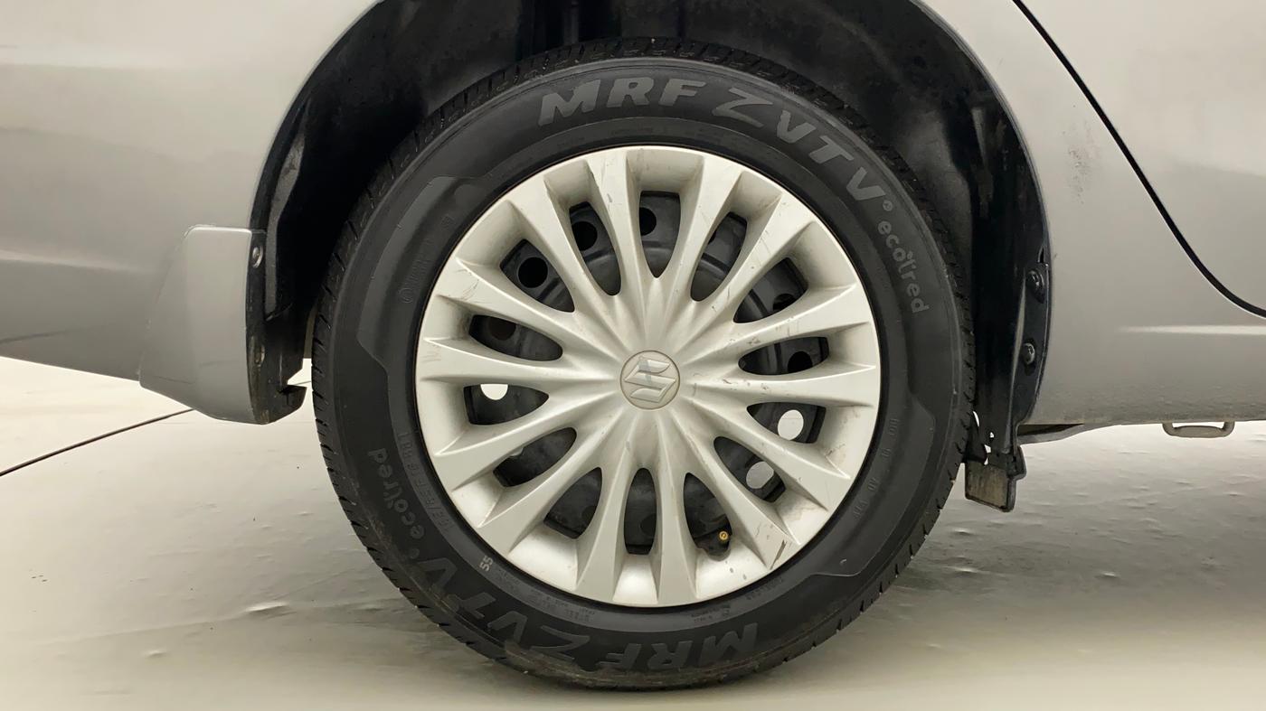 2015 Maruti Ciaz VXI+, Petrol, Manual, 1,09,884 km, Right Rear Wheel