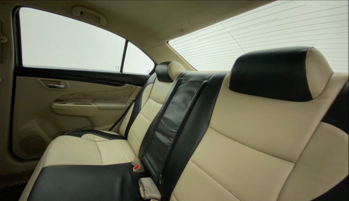 2015 Maruti Ciaz VXI+, Petrol, Manual, 1,09,884 km, Right Side Rear Door Cabin