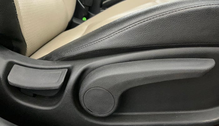 2018 Hyundai Verna 1.6 VTVT SX O, Petrol, Manual, 48,583 km, Driver Side Adjustment Panel