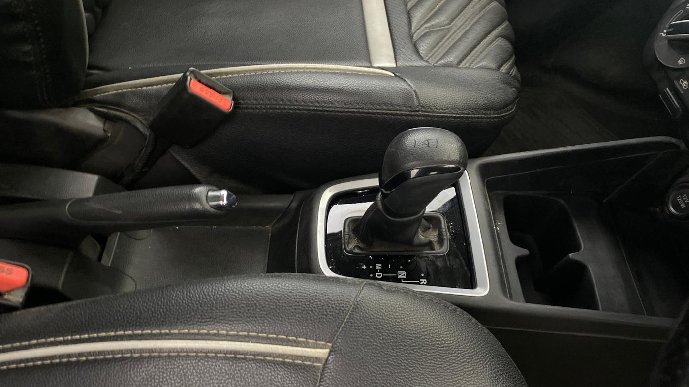 2021 Maruti Swift VXI AMT, Petrol, Automatic, 64,459 km, Gear Lever