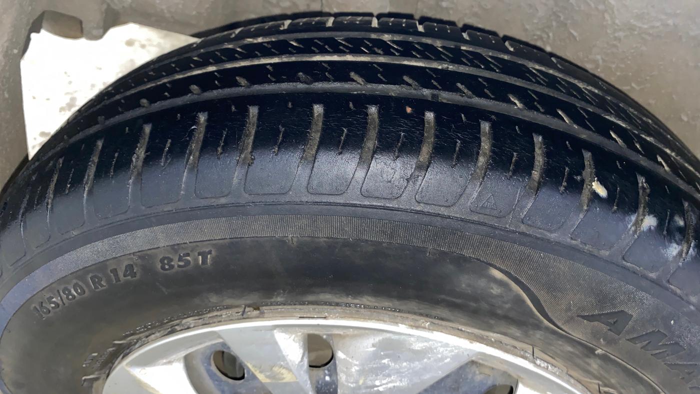 2021 Maruti Swift VXI AMT, Petrol, Automatic, 64,459 km, Right Rear Tyre Tread