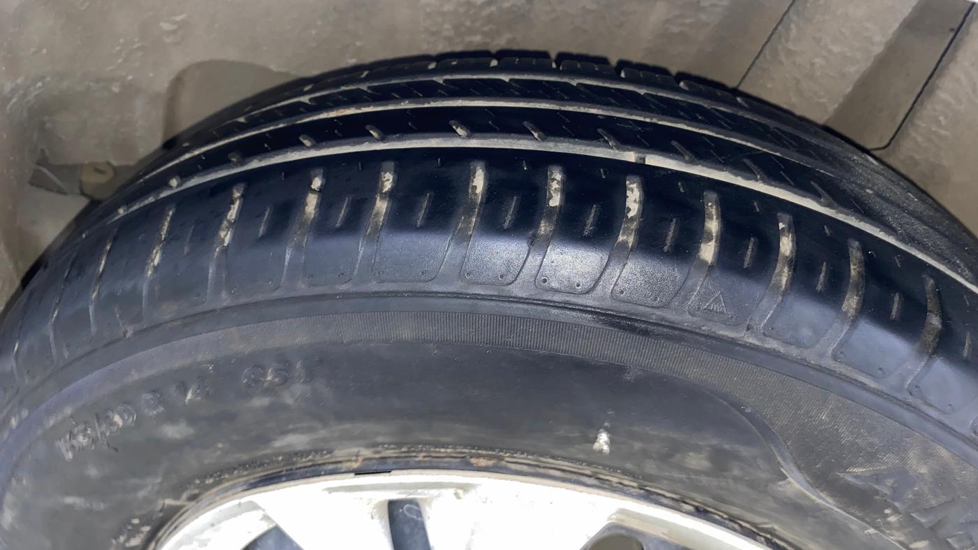 2021 Maruti Swift VXI AMT, Petrol, Automatic, 64,459 km, Left Rear Tyre Tread