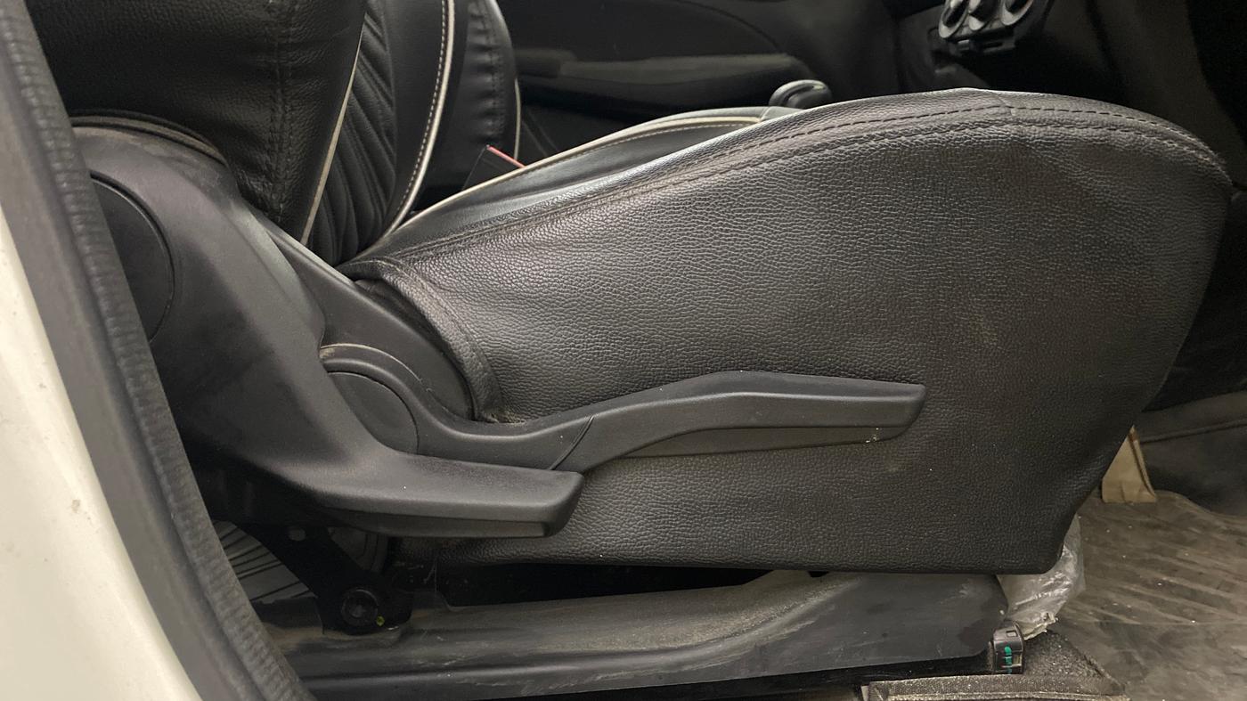 2021 Maruti Swift VXI AMT, Petrol, Automatic, 64,459 km, Driver Side Adjustment Panel
