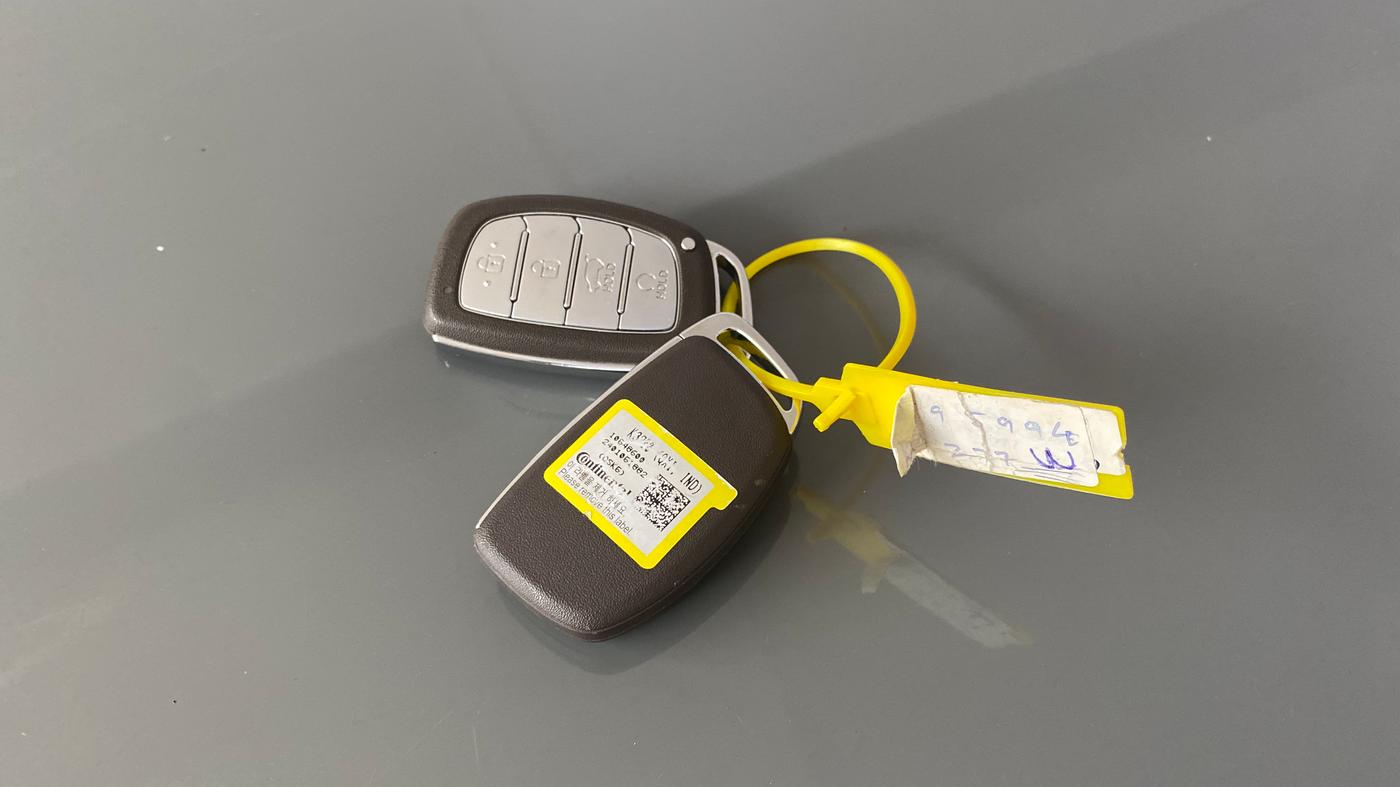 2024 Hyundai VENUE N LINE N8 1.0 TURBO DCT DUAL TONE, Petrol, Automatic, 20,571 km, Key Close Up