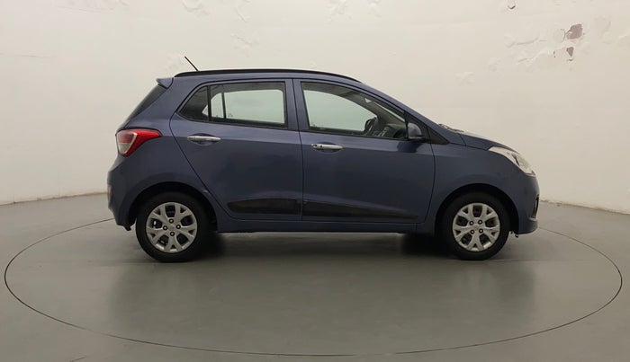 2014 Hyundai Grand i10 SPORTZ 1.2 KAPPA VTVT, Petrol, Manual, 31,622 km, Right Side