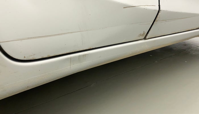2013 Honda Brio E MT, Petrol, Manual, 70,775 km, Right running board - Minor scratches