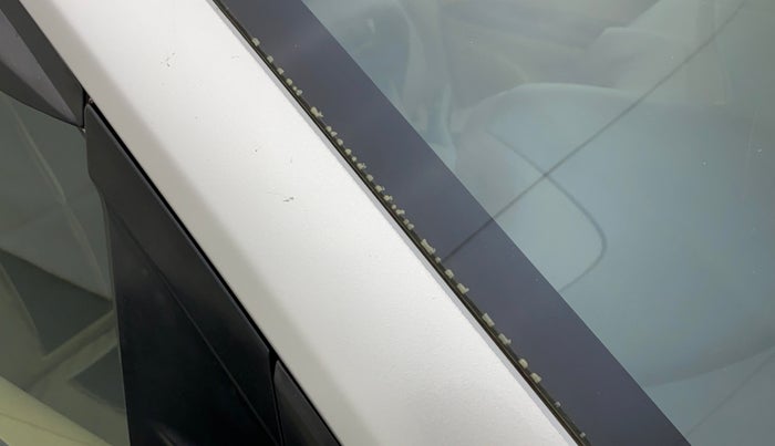 2013 Honda Brio E MT, Petrol, Manual, 70,775 km, Right A pillar - Minor scratches