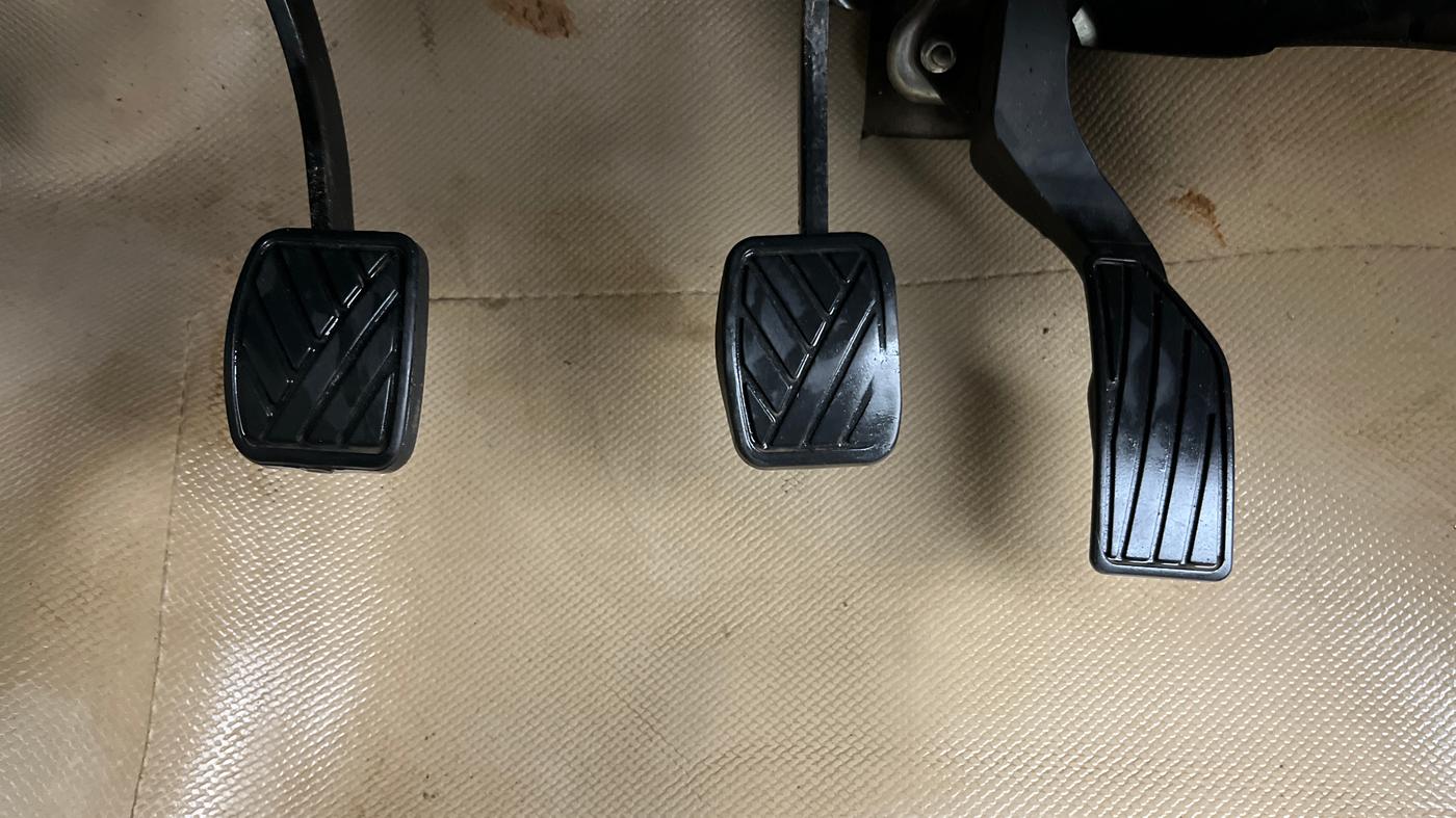 2016 Maruti Ciaz VXI+, Petrol, Manual, 61,684 km, Pedals