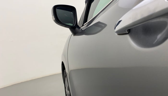 2017 Maruti Baleno ALPHA PETROL 1.2, Petrol, Manual, 67,825 km, Front passenger door - Slightly dented