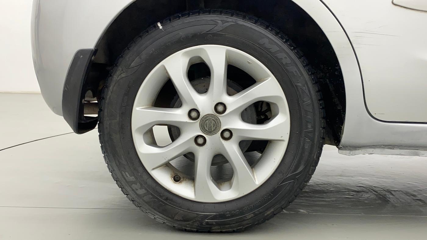 2014 Nissan Micra XV CVT, Petrol, Automatic, 43,978 km, Right Rear Wheel