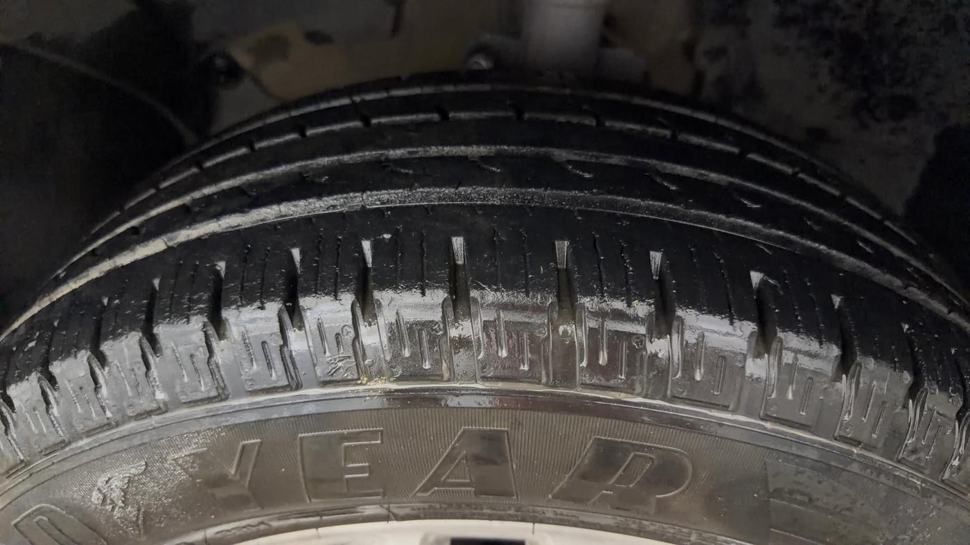 2014 Nissan Terrano XL (P), Petrol, Manual, 60,209 km, Left Front Tyre Tread