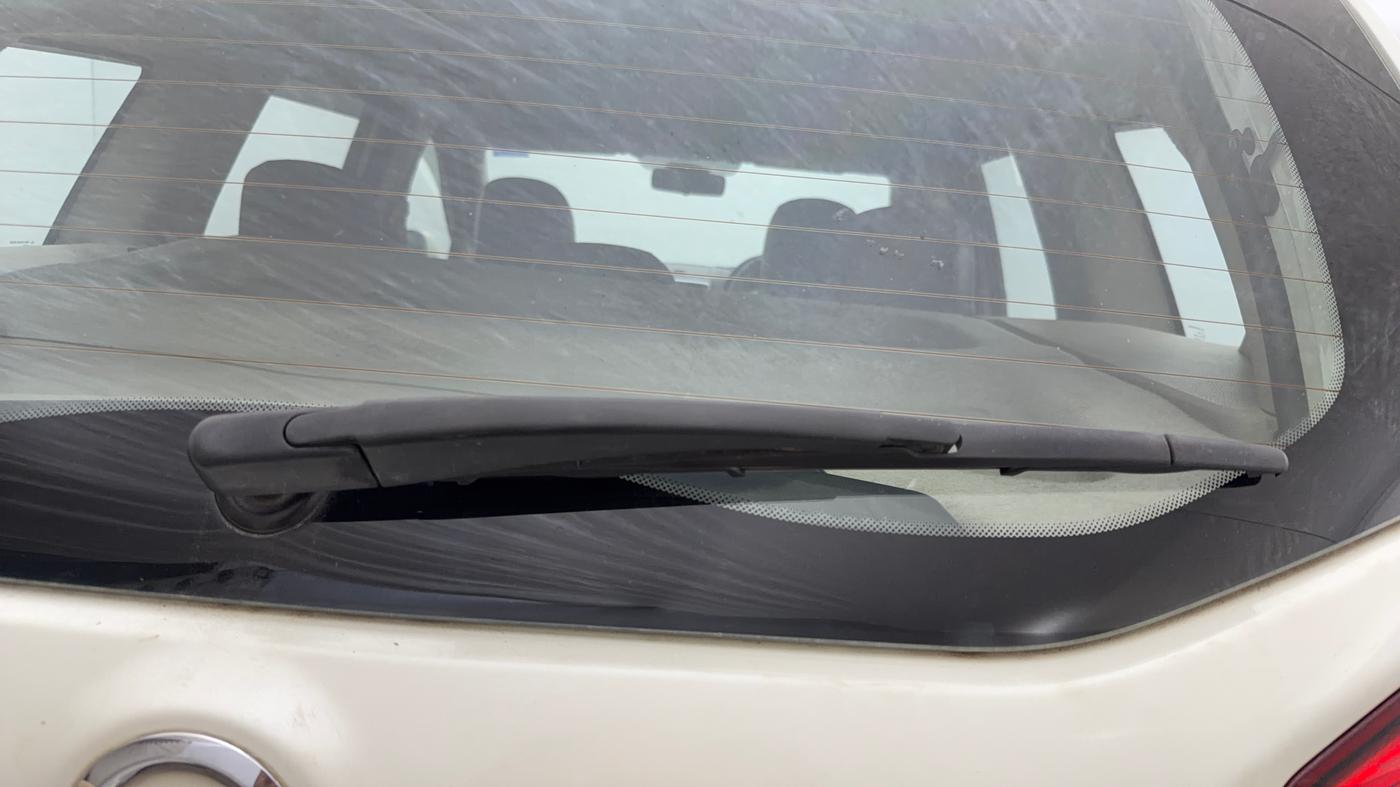 2014 Nissan Terrano XL (P), Petrol, Manual, 60,209 km, Rear Wiper