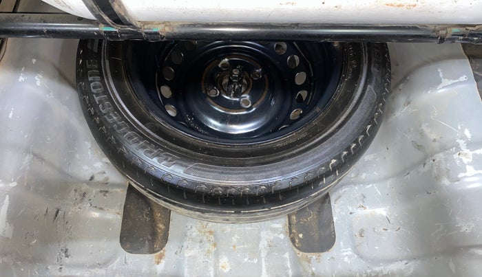 2022 Hyundai AURA S 1.2 CNG, CNG, Manual, 56,755 km, Spare Tyre