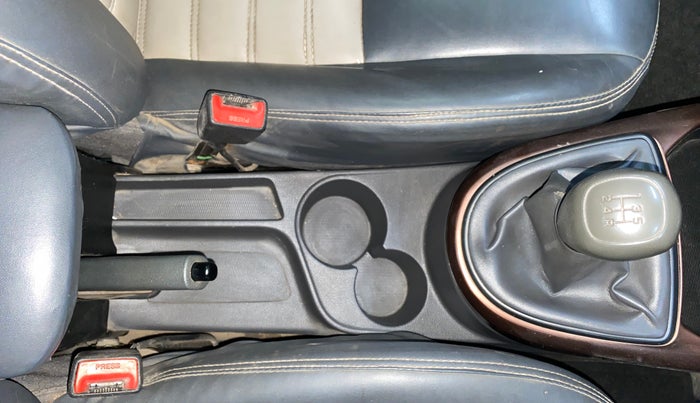 2022 Hyundai AURA S 1.2 CNG, CNG, Manual, 56,755 km, Gear Lever