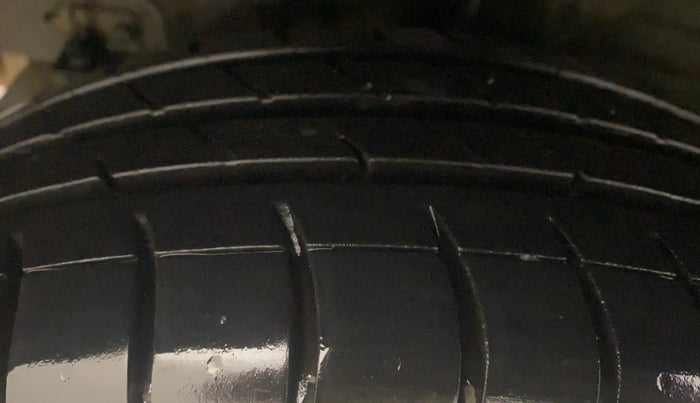 2016 Hyundai Grand i10 SPORTZ 1.2 KAPPA VTVT, Petrol, Manual, 44,611 km, Right Rear Tyre Tread