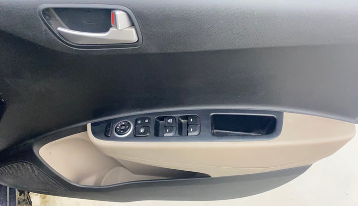 2016 Hyundai Grand i10 SPORTZ 1.2 KAPPA VTVT, Petrol, Manual, 44,611 km, Driver Side Door Panels Control