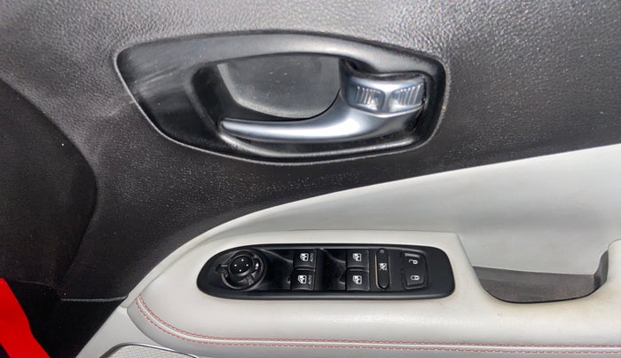 2017 Jeep Compass LIMITED 2.0 DIESEL, Diesel, Manual, 91,443 km, Driver Side Door Panels Control