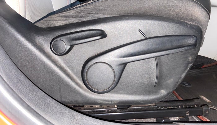 2017 Jeep Compass LIMITED 2.0 DIESEL, Diesel, Manual, 91,443 km, Driver Side Adjustment Panel