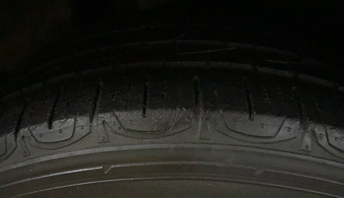 2017 Jeep Compass LIMITED 2.0 DIESEL, Diesel, Manual, 91,443 km, Right Rear Tyre Tread