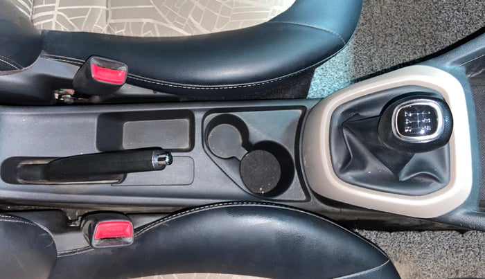 2018 Hyundai Grand i10 SPORTZ 1.2 KAPPA VTVT, Petrol, Manual, 65,362 km, Gear Lever