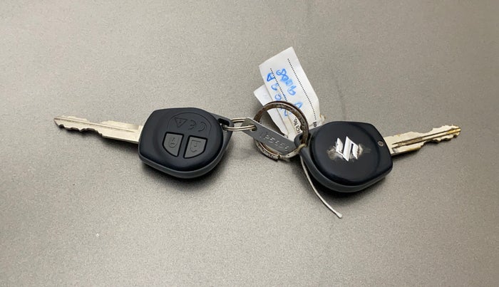 2018 Maruti Swift VXI, Petrol, Manual, 49,459 km, Key Close Up