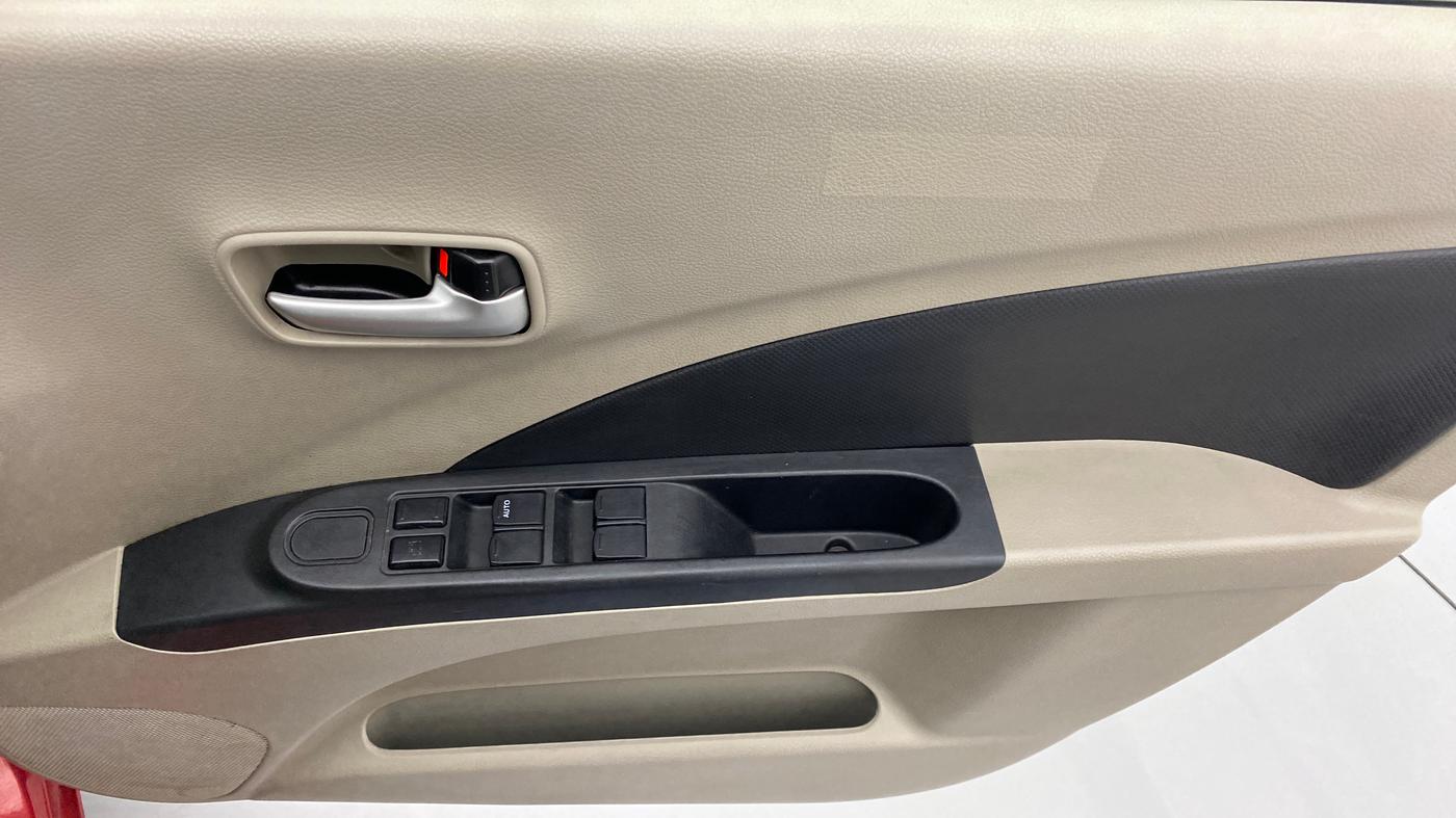 2016 Maruti Celerio VXI (O) AMT, Petrol, Automatic, 31,035 km, Driver Side Door Panels Control