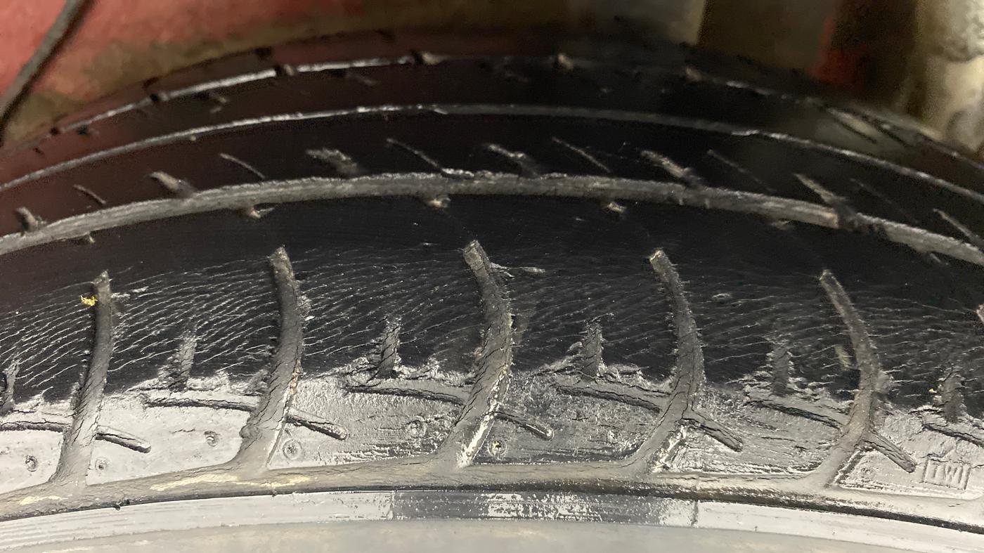 2016 Maruti Celerio VXI (O) AMT, Petrol, Automatic, 31,035 km, Left Rear Tyre Tread