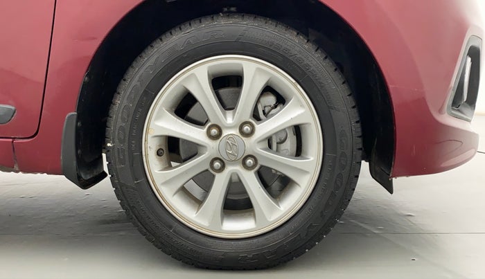 2015 Hyundai Grand i10 ASTA AT 1.2 KAPPA VTVT, Petrol, Automatic, 40,477 km, Right Front Wheel