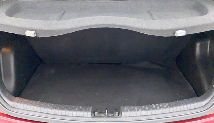 2015 Hyundai Grand i10 ASTA AT 1.2 KAPPA VTVT, Petrol, Automatic, 40,477 km, Boot Inside