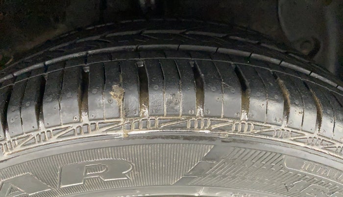 2015 Hyundai Grand i10 ASTA AT 1.2 KAPPA VTVT, Petrol, Automatic, 40,477 km, Right Front Tyre Tread