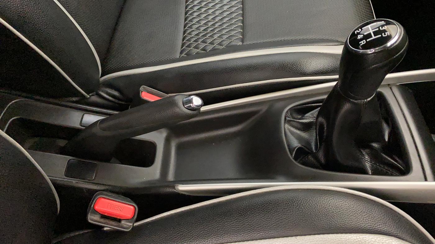 2018 Maruti Baleno DELTA 1.2 K12, Petrol, Manual, 47,283 km, Gear Lever