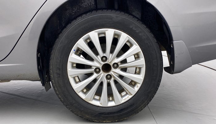 2017 Maruti Ciaz  ZDI SHVS, Diesel, Manual, 86,437 km, Left Rear Wheel