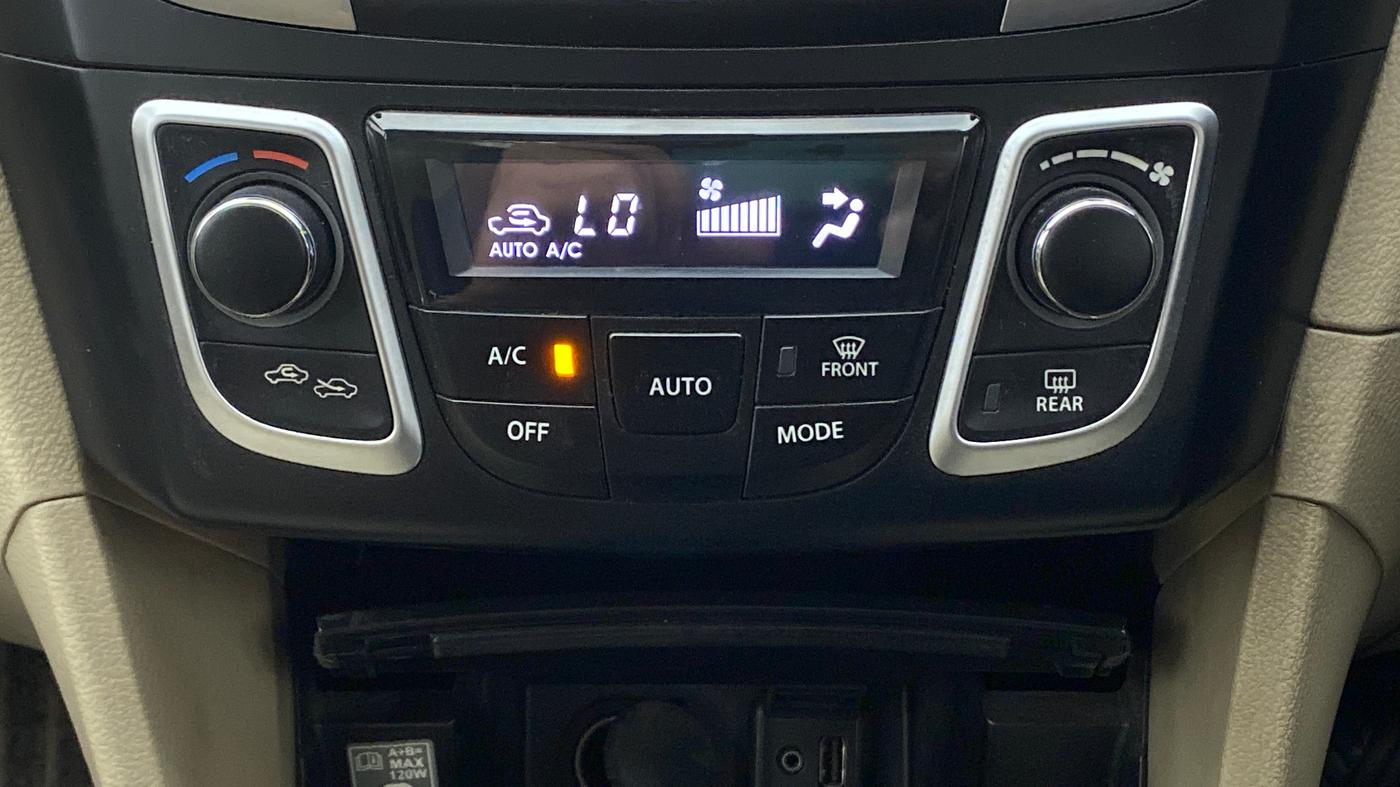 2017 Maruti Ciaz  ZDI SHVS, Diesel, Manual, 86,437 km, Automatic Climate Control